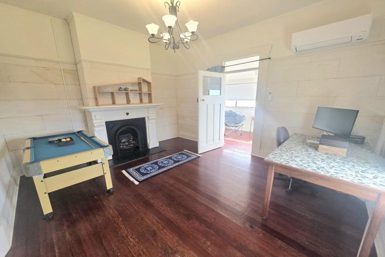 Photo of property in 10a Wharfe Street, South Hill, Oamaru, 9400