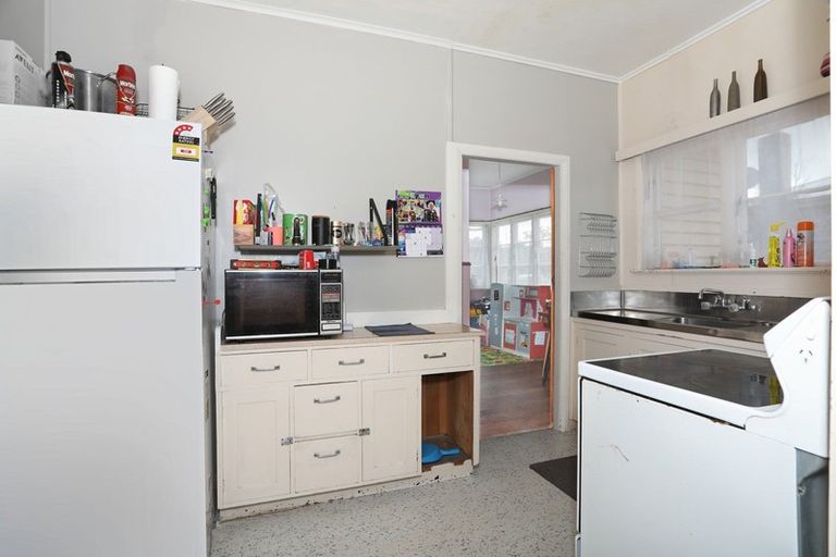 Photo of property in 25 Robert Street, Marton, 4710