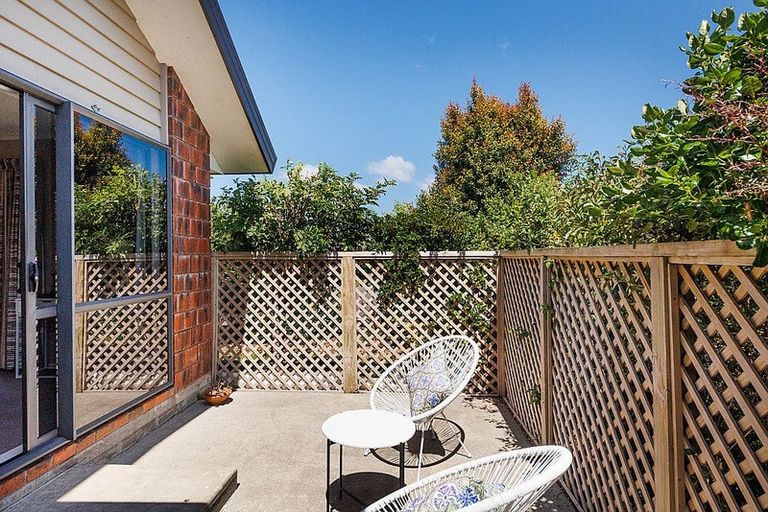 Photo of property in 4 Nevada Way, Kelvin Grove, Palmerston North, 4414