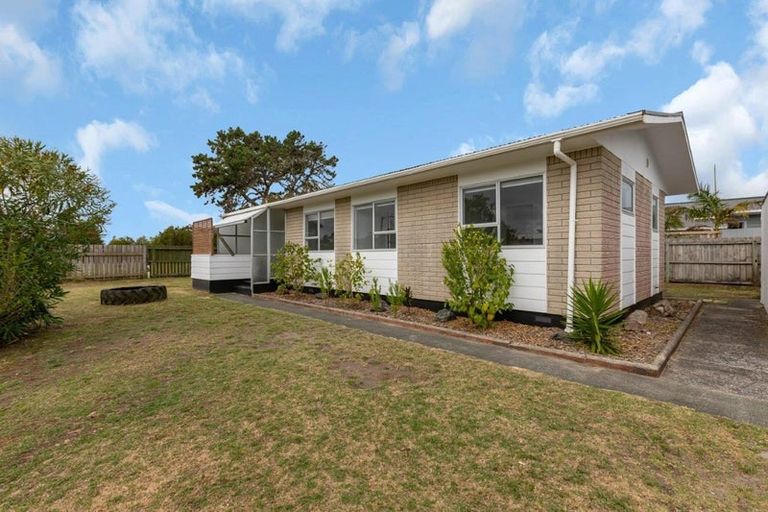 Photo of property in 28 Moki Place, Ruakaka, 0116