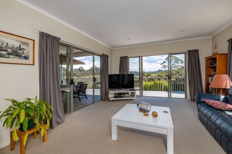 Photo of property in 15 Tikitiki Lane, Russell, 0272