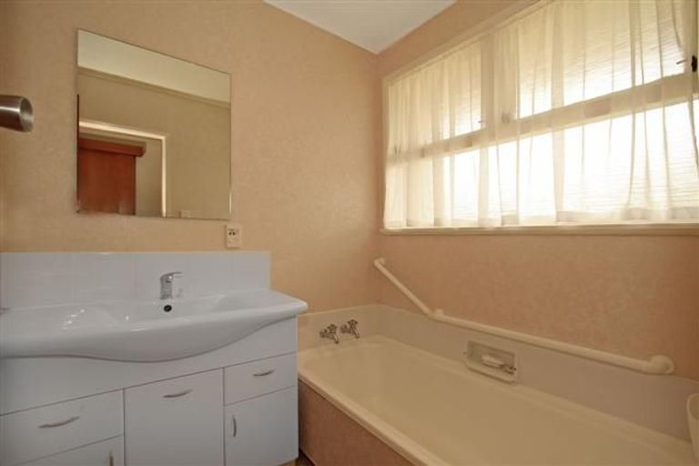 Photo of property in 5a Goods Road, Otumoetai, Tauranga, 3110