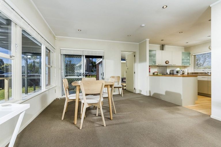 Photo of property in 2/8 Craig Road, Milford, Auckland, 0620