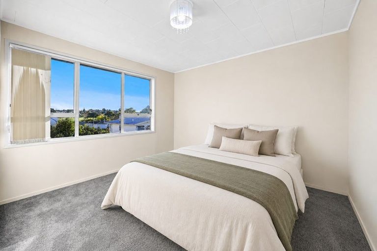 Photo of property in 22 Marvon Downs Avenue, Pakuranga Heights, Auckland, 2010