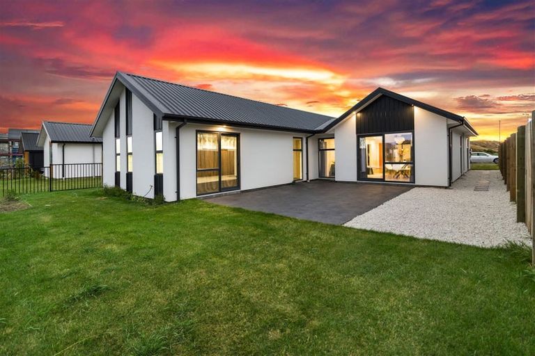 Photo of property in 11 El Patron Lane, Halswell, Christchurch, 8025