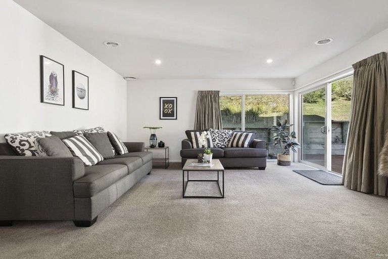 Photo of property in 45 Winsley Terrace, Churton Park, Wellington, 6037