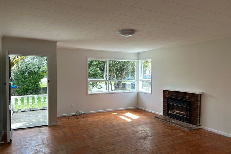 Photo of property in 12 Burbridge Road, Favona, Auckland, 2024