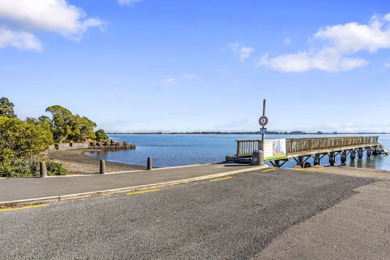 Photo of property in 1/43a Main Road, Redcliffs, Christchurch, 8081