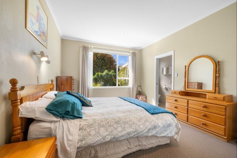 Photo of property in 32 Hutcheson Street, Mayfield, Blenheim, 7201