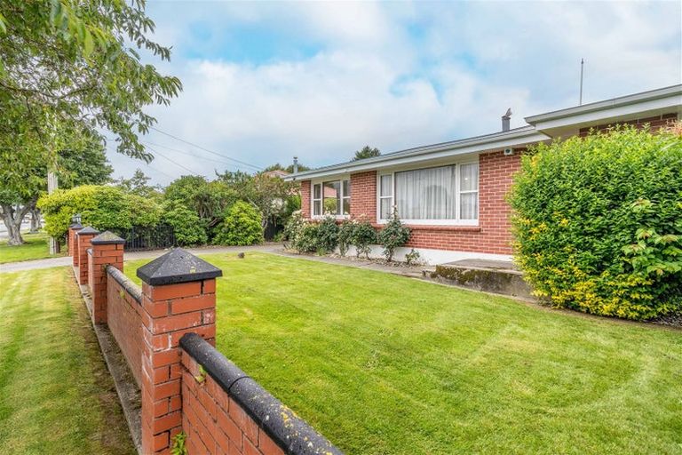 Photo of property in 33 Moa Street, Waikiwi, Invercargill, 9810
