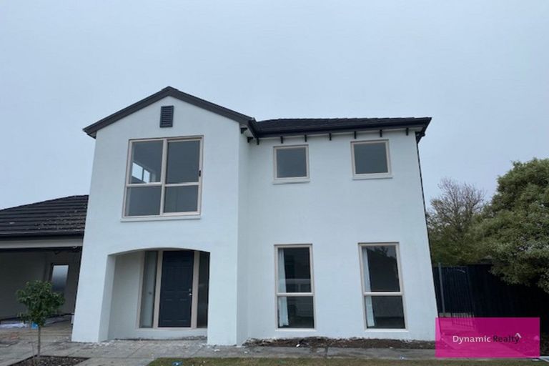 Photo of property in 20 Linkwater Way, Parklands, Christchurch, 8083