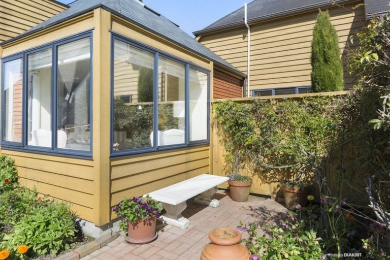 Photo of property in 19 Futuna Close, Karori, Wellington, 6012