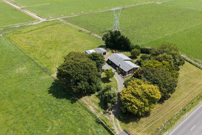 Photo of property in 1400 Rongotea Road, Kairanga, Palmerston North, 4475