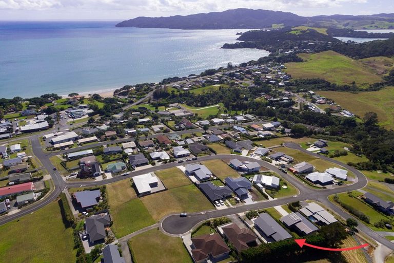 Photo of property in 27 Lori Lane, Coopers Beach, 0420