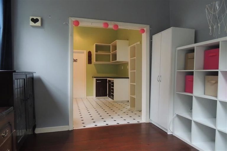 Photo of property in 40 Faraday Street, Hospital Hill, Napier, 4110