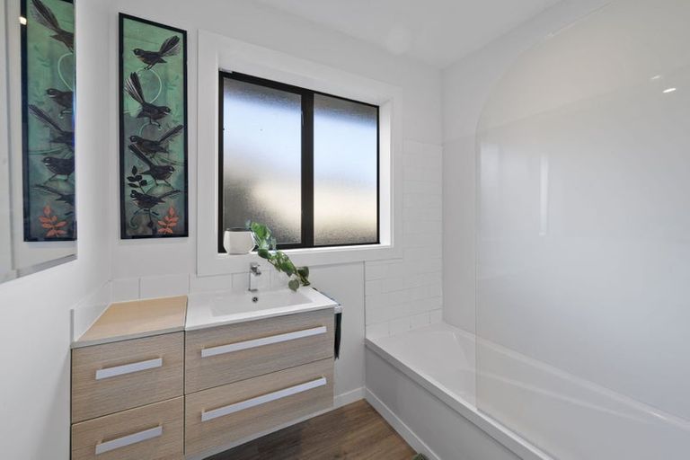 Photo of property in 12 Briggs Road, Mairehau, Christchurch, 8052