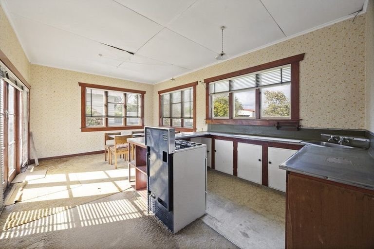 Photo of property in 20 Gladstone Street, Hawera, 4610