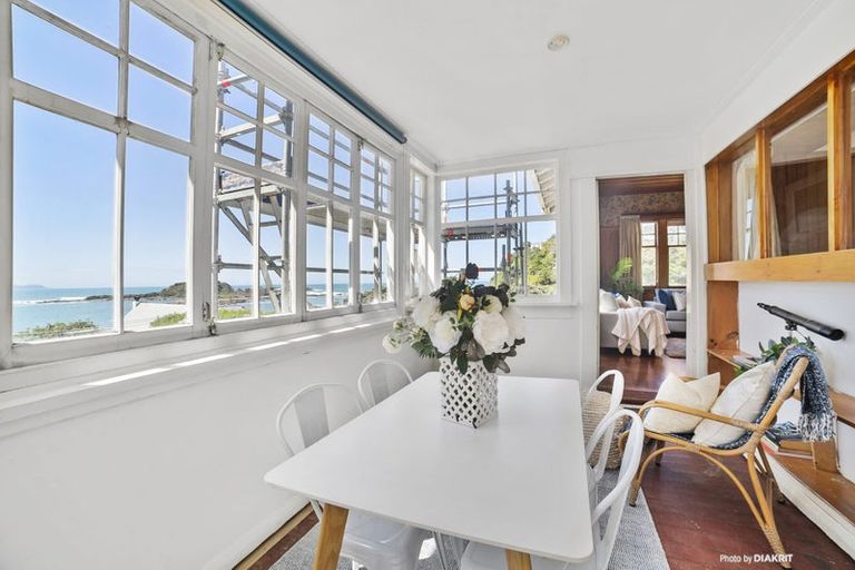 Photo of property in 4 Beach Street, Island Bay, Wellington, 6023