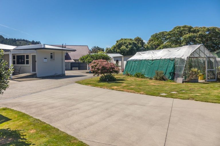 Photo of property in 36 Kent Street, Picton, 7220