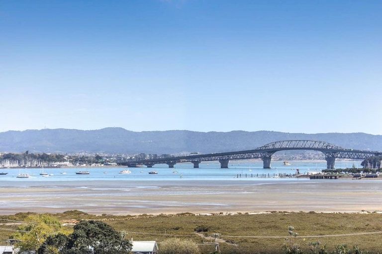 Photo of property in 42 Regent Street, Devonport, Auckland, 0624