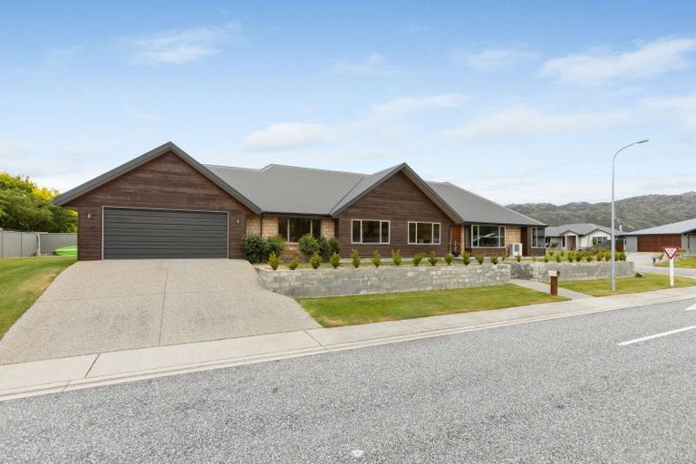 Photo of property in 2 Elizabeth Place, Clyde, 9330