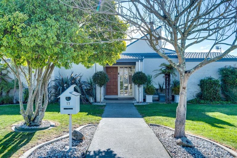 Photo of property in 17 Upham Crescent, Taradale, Napier, 4112
