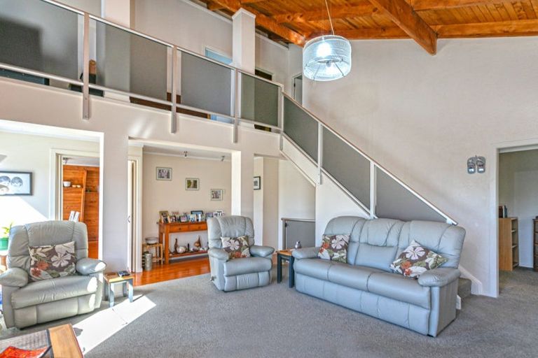 Photo of property in 120 Onemana Drive, Onemana, Whangamata, 3691