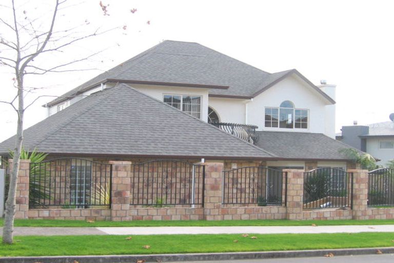 Photo of property in 23 Lansell Drive, East Tamaki Heights, Auckland, 2016