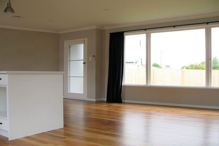 Photo of property in 56 Southsea Crescent, Silverdale, Hamilton, 3216