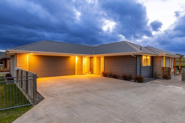 Photo of property in 142 Taylor Pass Road, Witherlea, Blenheim, 7201