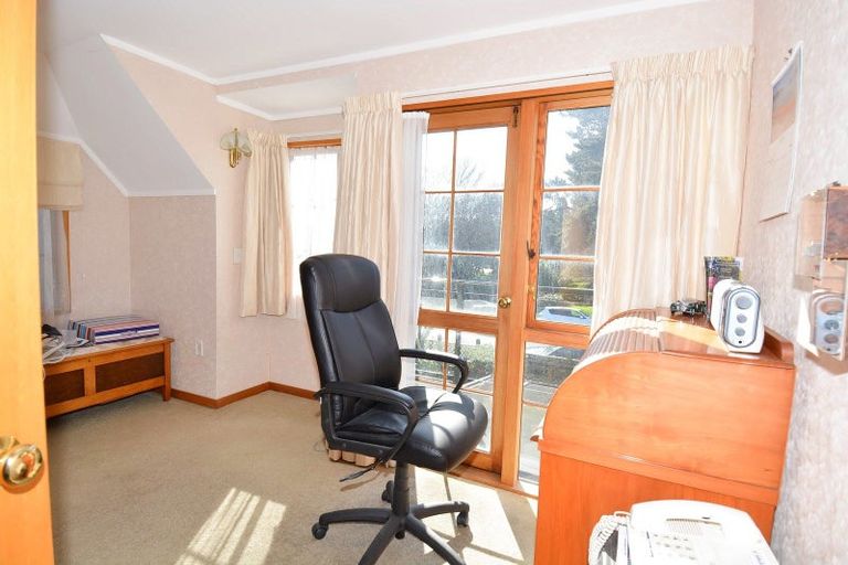 Photo of property in 77 Gala Street, Queens Park, Invercargill, 9810