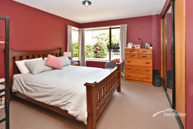 Photo of property in 2 Neathwest Avenue, Broomfield, Christchurch, 8042