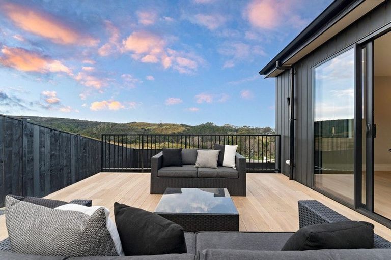 Photo of property in 20 Kikorangi Drive, Wainui, 0992