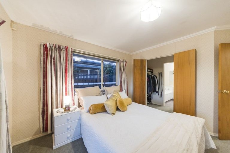 Photo of property in 25 Stewart Crescent, Hokowhitu, Palmerston North, 4410