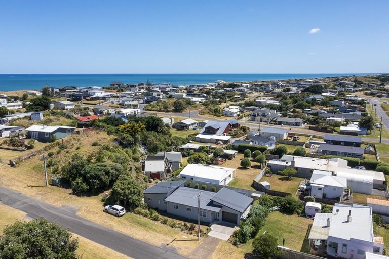Photo of property in 5 Mack Street, Foxton Beach, Foxton, 4815