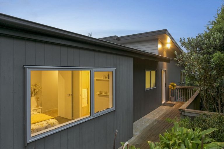 Photo of property in 141a Arran Road, Browns Bay, Auckland, 0630