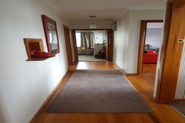 Photo of property in 25 Wyndham Street, Carterton, 5713