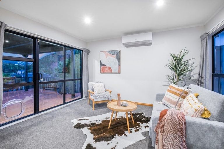 Photo of property in 34 Shackle Lane, Whitby, Porirua, 5024