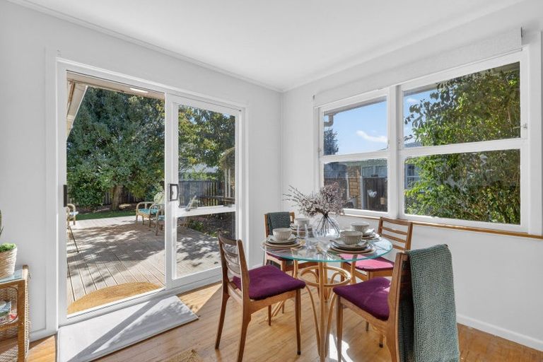 Photo of property in 102 Mount View Road, Melville, Hamilton, 3206