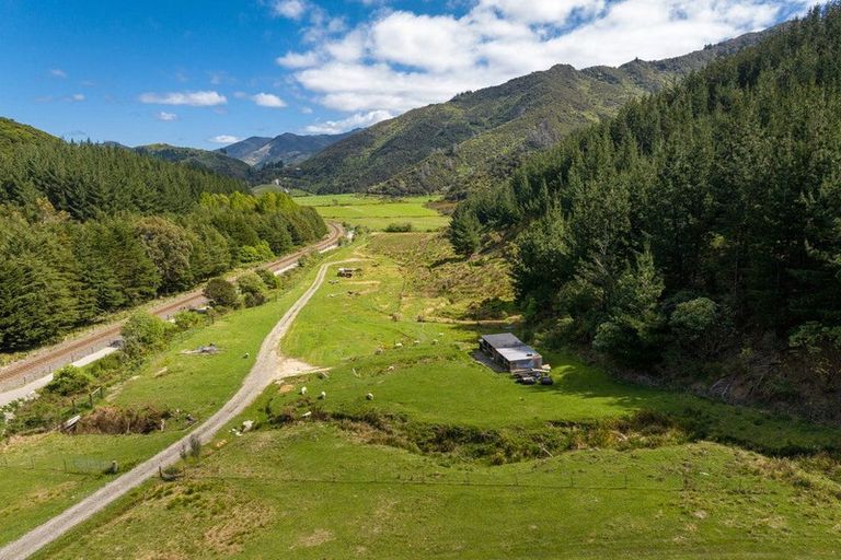 Photo of property in 300 State Highway 1, Mount Pleasant, Blenheim, 7273