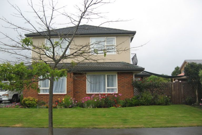 Photo of property in 18 Sutton Place, Dallington, Christchurch, 8061