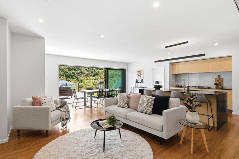 Photo of property in 1 Ara Haewai, Houghton Bay, Wellington, 6023