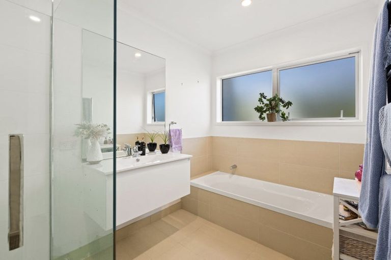 Photo of property in 25 Elizabeth Street, Orewa, 0931