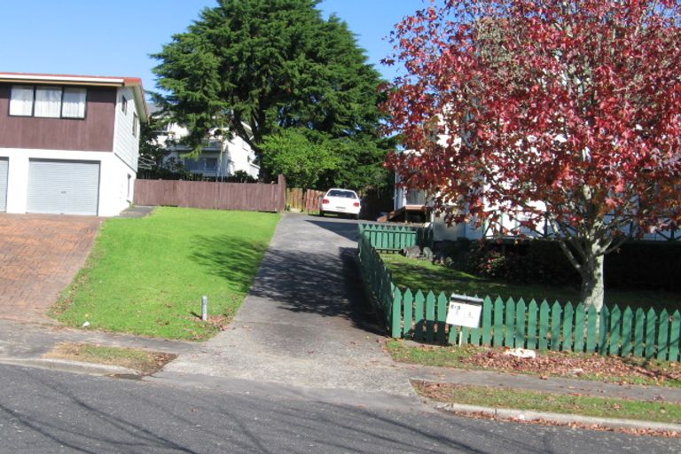 Photo of property in 1/3 Courant Place, Clover Park, Auckland, 2019