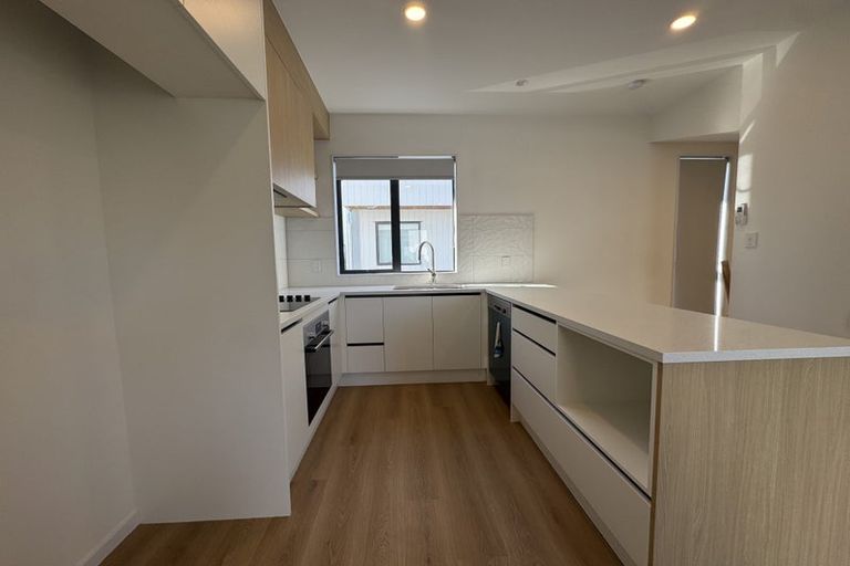 Photo of property in 14a Elcoat Avenue, Te Atatu South, Auckland, 0610