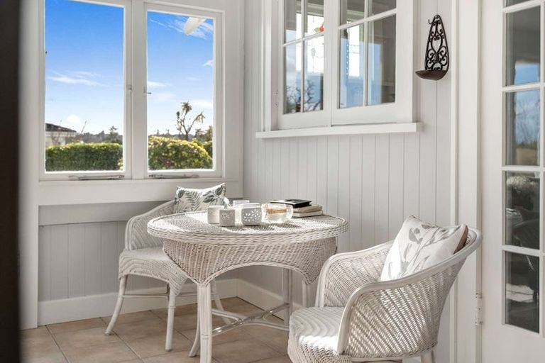 Photo of property in 44 College Street, College Estate, Whanganui, 4500