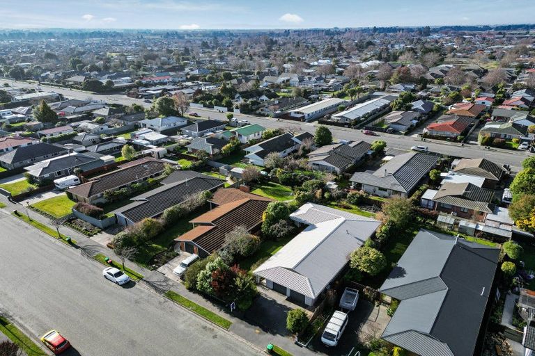 Photo of property in 12 Kinley Street, Rangiora, 7400