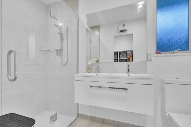 Photo of property in 10 Bofors Close, Wigram, Christchurch, 8042