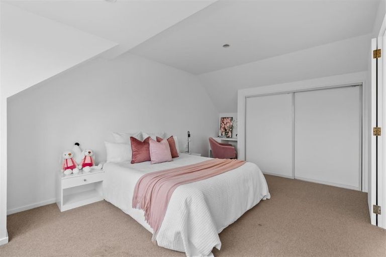 Photo of property in 2/8 Corfe Street, Ilam, Christchurch, 8041