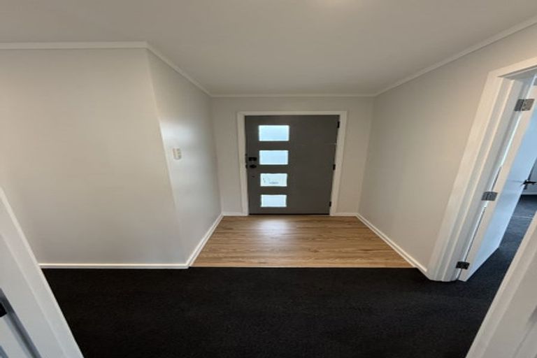 Photo of property in 1 Robertshawe Crescent, Dannevirke, 4930